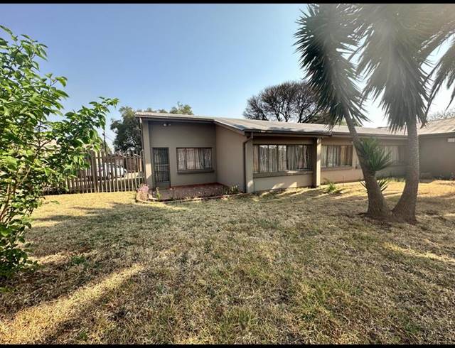 5 BEDROOM HOUSE FOR SALE IN ERASMIA